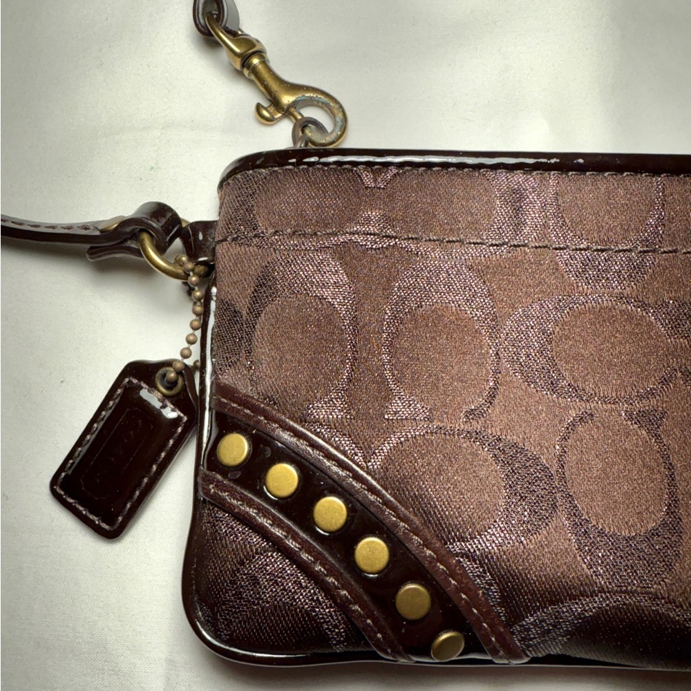Preloved COACH brown wristlet cosmetic bag with Dust Cover - Picture 2 of 6